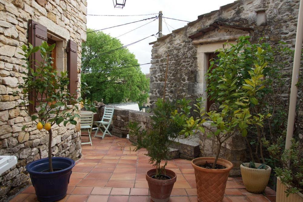 Chambres d´Hôtes Prieuré d'Orniols Goudargues Esterno foto